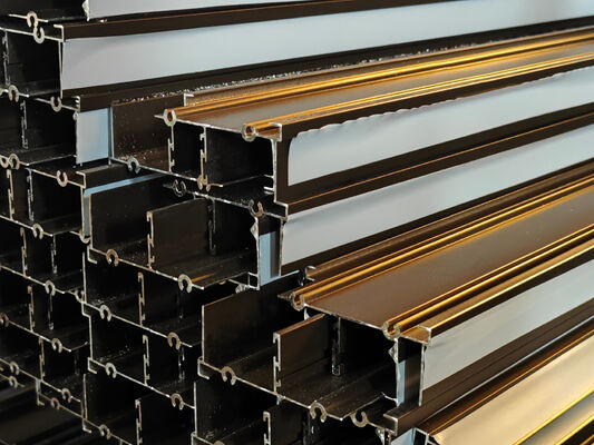 آلومینیوم پنجره کشویی درب حیاط پروفیل های پوستر پوشش برنز آفریقای جنوبی